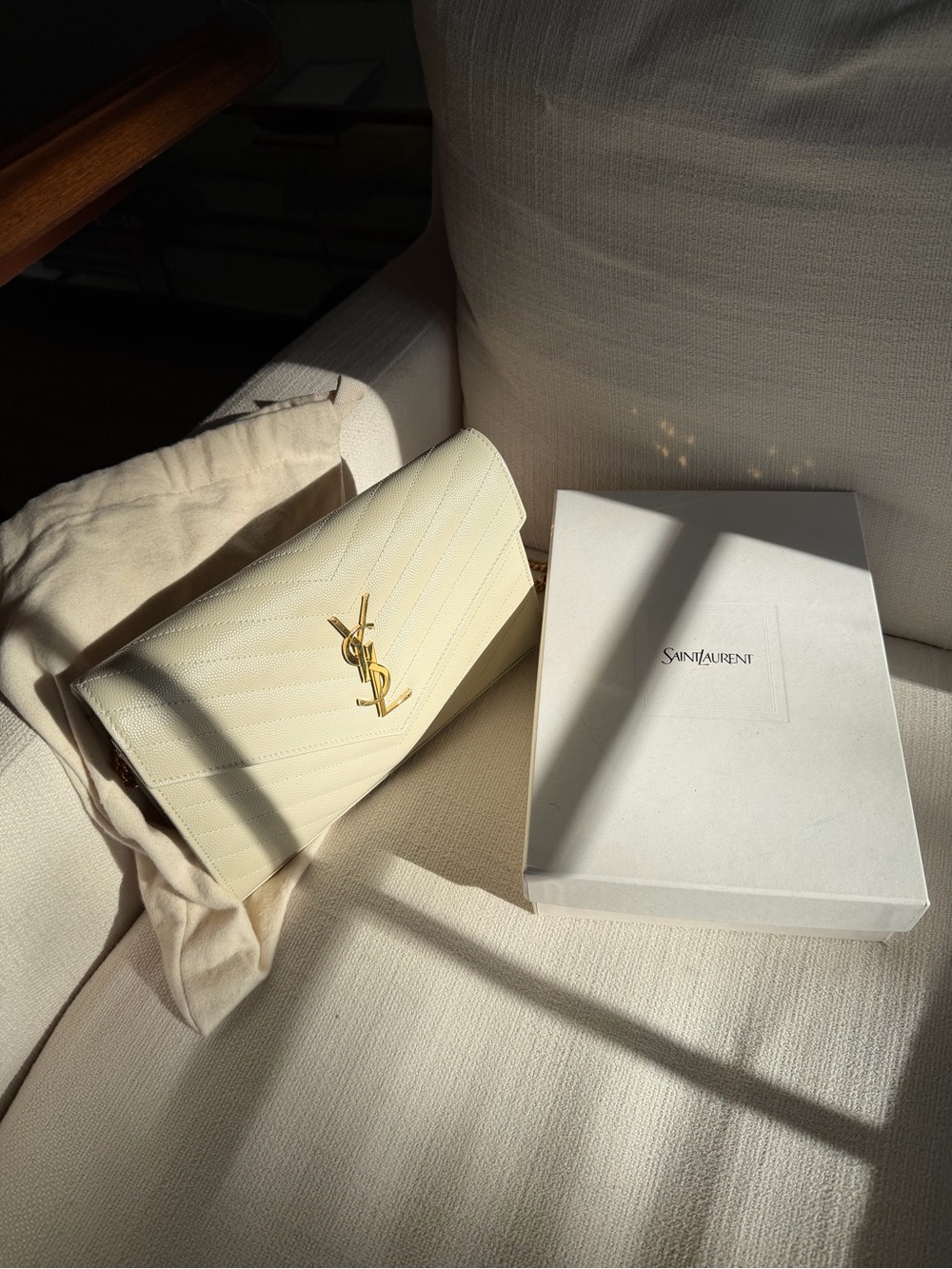 Saint Laurent Cream Leather Envelope Chain Crossbody Bag - Picture 2 of 3